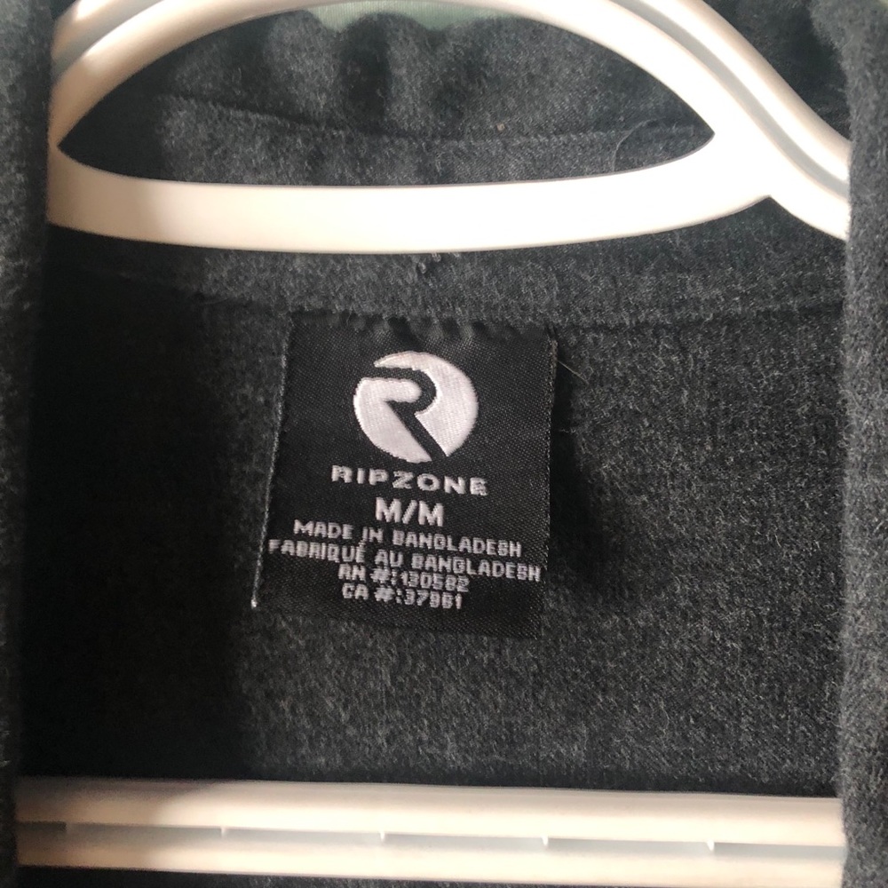 Ripzone button up - Picture 2 of 2